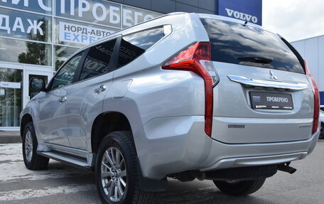 Mitsubishi Pajero Sport III рестайлинг, 2021 год, 3 600 000 рублей, 5 фотография