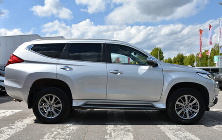 Mitsubishi Pajero Sport III рестайлинг, 2021 год, 3 600 000 рублей, 10 фотография