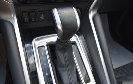 Mitsubishi Pajero Sport III рестайлинг, 2021 год, 3 600 000 рублей, 22 фотография