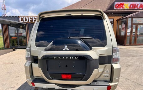 Mitsubishi Pajero IV, 2017 год, 2 999 000 рублей, 5 фотография