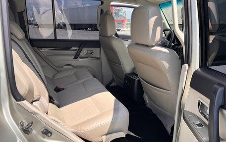 Mitsubishi Pajero IV, 2017 год, 2 999 000 рублей, 12 фотография