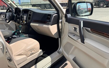 Mitsubishi Pajero IV, 2017 год, 2 999 000 рублей, 11 фотография