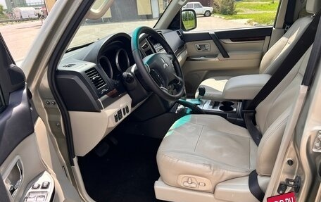 Mitsubishi Pajero IV, 2017 год, 2 999 000 рублей, 10 фотография