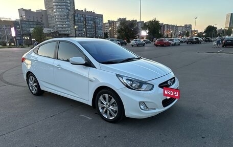 Hyundai Solaris II рестайлинг, 2013 год, 820 000 рублей, 7 фотография