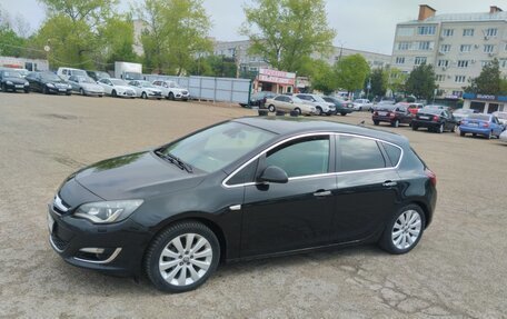 Opel Astra J, 2013 год, 800 000 рублей, 2 фотография