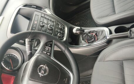 Opel Astra J, 2013 год, 800 000 рублей, 11 фотография