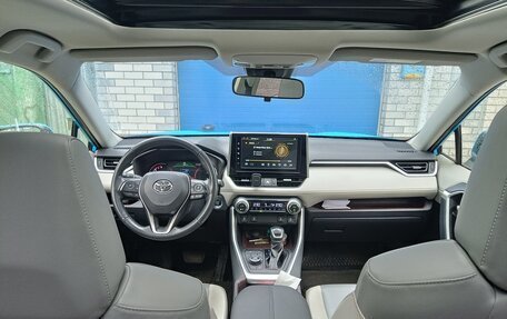 Toyota RAV4, 2019 год, 3 200 000 рублей, 7 фотография