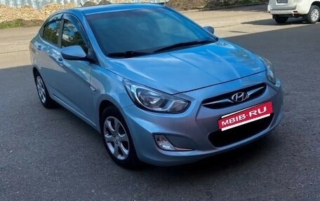 Hyundai Solaris II рестайлинг, 2012 год, 780 000 рублей, 4 фотография