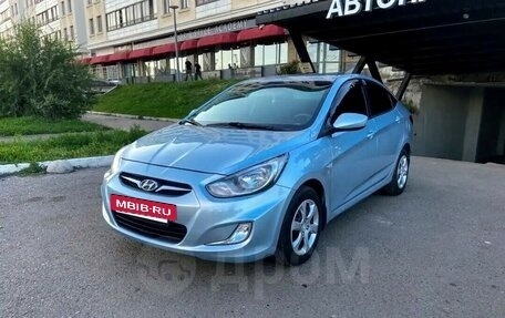 Hyundai Solaris II рестайлинг, 2012 год, 780 000 рублей, 3 фотография