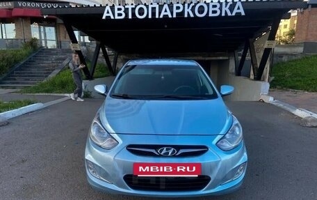 Hyundai Solaris II рестайлинг, 2012 год, 780 000 рублей, 5 фотография