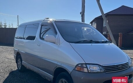 Toyota Granvia, 1998 год, 630 000 рублей, 2 фотография