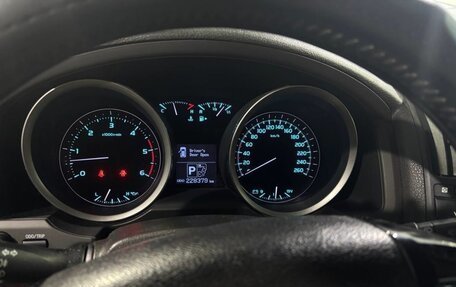 Toyota Land Cruiser 200, 2008 год, 2 400 000 рублей, 17 фотография