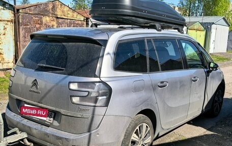 Citroen C4 Picasso II рестайлинг, 2018 год, 1 900 000 рублей, 5 фотография