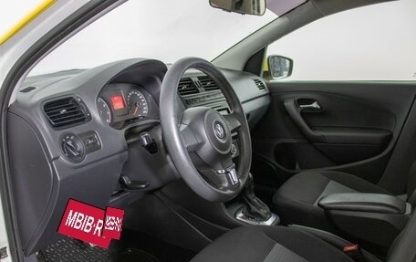 Volkswagen Polo VI (EU Market), 2012 год, 590 000 рублей, 10 фотография