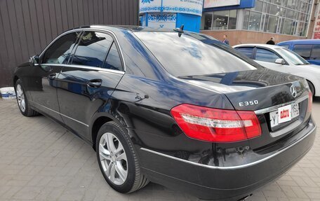 Mercedes-Benz E-Класс, 2011 год, 1 500 000 рублей, 2 фотография