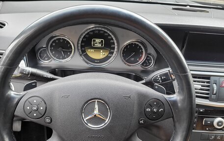 Mercedes-Benz E-Класс, 2011 год, 1 500 000 рублей, 13 фотография