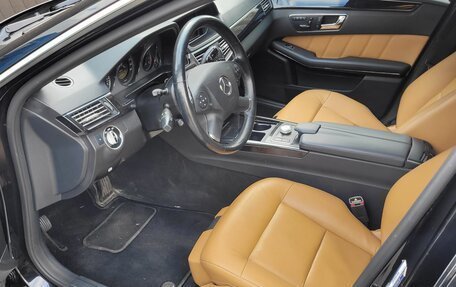 Mercedes-Benz E-Класс, 2011 год, 1 500 000 рублей, 11 фотография