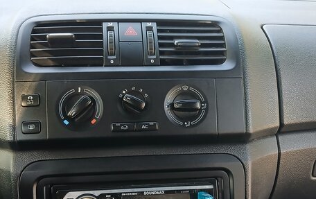 Skoda Fabia II, 2013 год, 865 000 рублей, 9 фотография