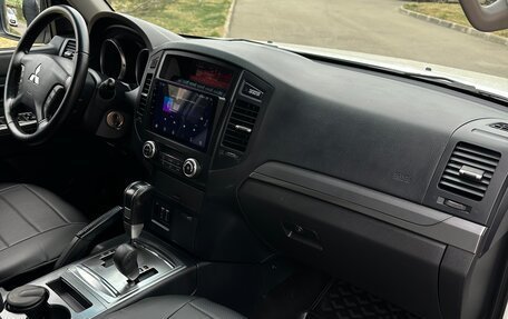 Mitsubishi Pajero IV, 2013 год, 1 850 000 рублей, 25 фотография