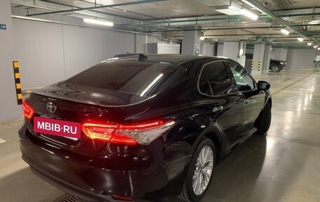 Toyota Camry, 2020 год, 3 500 000 рублей, 10 фотография