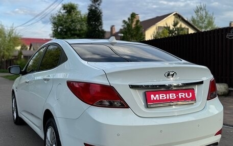 Hyundai Solaris II рестайлинг, 2015 год, 1 090 000 рублей, 5 фотография