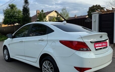 Hyundai Solaris II рестайлинг, 2015 год, 1 090 000 рублей, 8 фотография