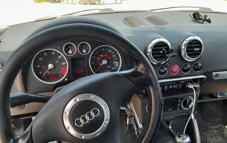 Audi TT, 1999 год, 550 000 рублей, 11 фотография