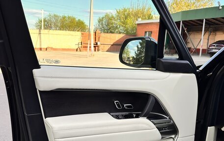 Land Rover Range Rover IV рестайлинг, 2024 год, 24 500 000 рублей, 10 фотография