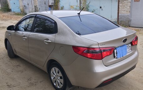 KIA Rio III рестайлинг, 2013 год, 930 000 рублей, 2 фотография