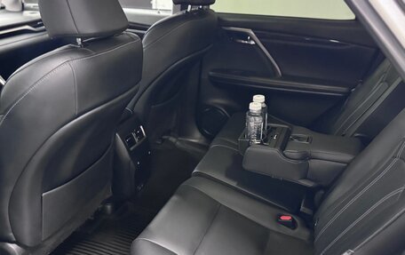 Lexus RX IV рестайлинг, 2020 год, 5 300 000 рублей, 12 фотография