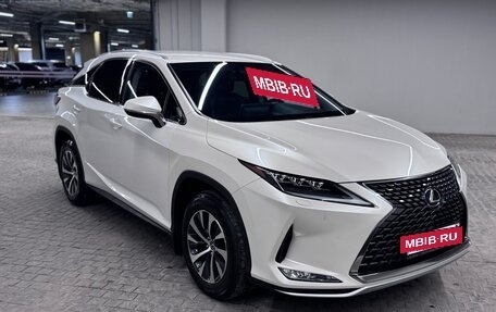 Lexus RX IV рестайлинг, 2020 год, 5 300 000 рублей, 3 фотография