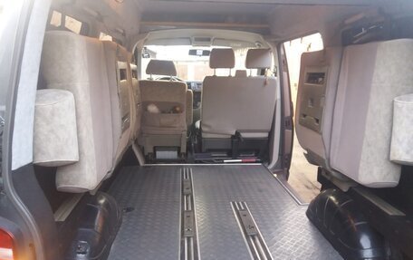 Volkswagen Transporter T6 рестайлинг, 2016 год, 2 490 000 рублей, 12 фотография