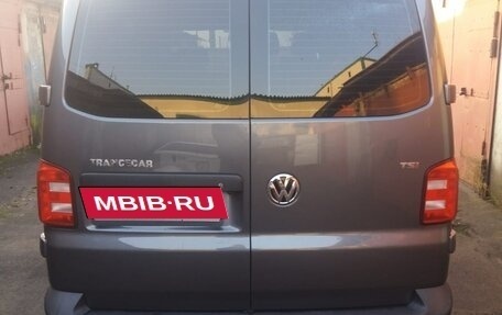 Volkswagen Transporter T6 рестайлинг, 2016 год, 2 490 000 рублей, 2 фотография