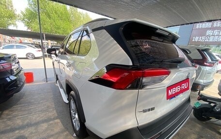Toyota RAV4, 2021 год, 2 030 000 рублей, 8 фотография