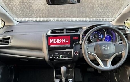 Honda Fit III, 2013 год, 650 888 рублей, 9 фотография