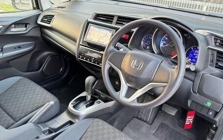 Honda Fit III, 2013 год, 650 888 рублей, 10 фотография