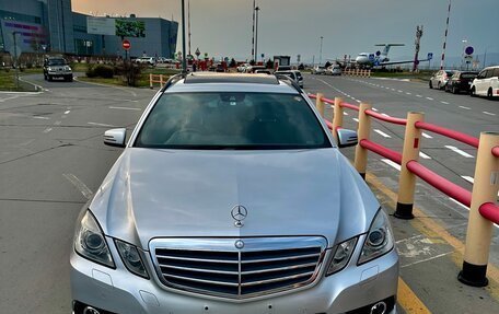 Mercedes-Benz E-Класс, 2010 год, 1 420 000 рублей, 3 фотография
