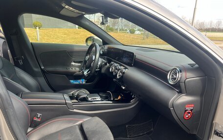 Mercedes-Benz CLA, 2019 год, 3 100 000 рублей, 6 фотография