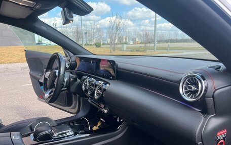 Mercedes-Benz CLA, 2019 год, 3 100 000 рублей, 9 фотография