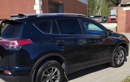 Toyota RAV4, 2018 год, 3 150 000 рублей, 4 фотография
