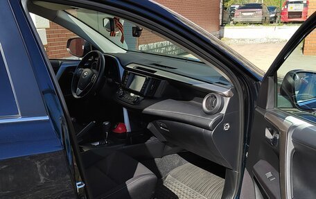 Toyota RAV4, 2018 год, 3 150 000 рублей, 5 фотография