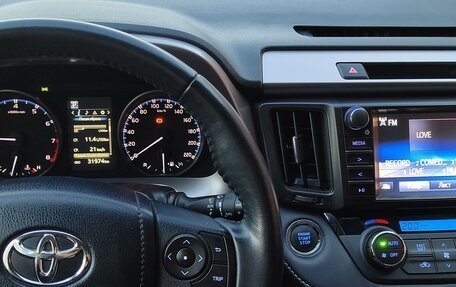 Toyota RAV4, 2018 год, 3 150 000 рублей, 15 фотография
