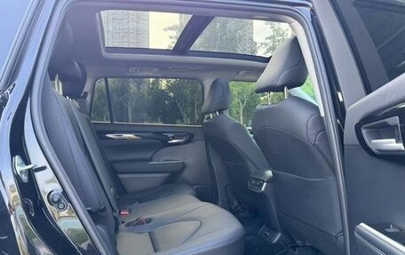 Toyota Highlander, 2022 год, 3 090 000 рублей, 24 фотография