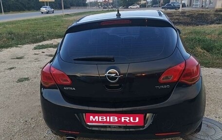 Opel Astra J, 2010 год, 680 000 рублей, 2 фотография