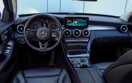 Mercedes-Benz C-Класс, 2019 год, 3 045 000 рублей, 6 фотография