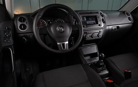 Volkswagen Tiguan I, 2015 год, 1 734 000 рублей, 6 фотография