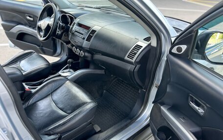 Mitsubishi Outlander III рестайлинг 3, 2008 год, 999 000 рублей, 20 фотография