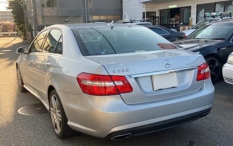 Mercedes-Benz E-Класс, 2013 год, 1 390 000 рублей, 4 фотография