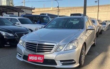 Mercedes-Benz E-Класс, 2013 год, 1 390 000 рублей, 2 фотография