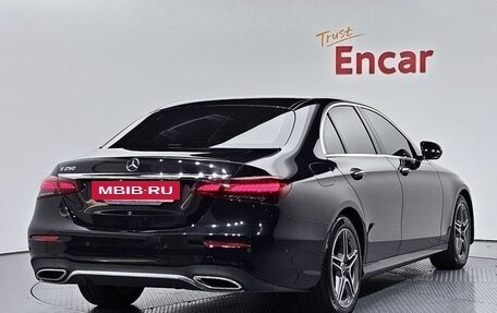 Mercedes-Benz E-Класс, 2023 год, 5 140 000 рублей, 4 фотография